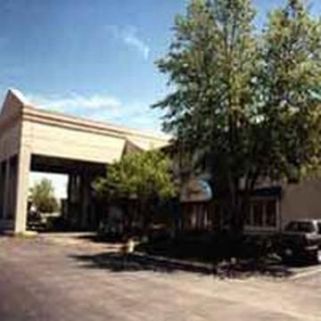 Days By Wyndham East Airport Hotel